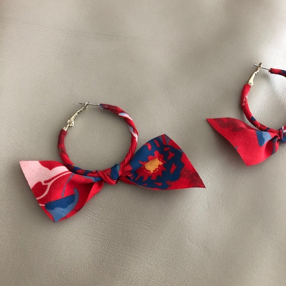 American Eagle earrings (bundle offer) - Picture 1 of 4